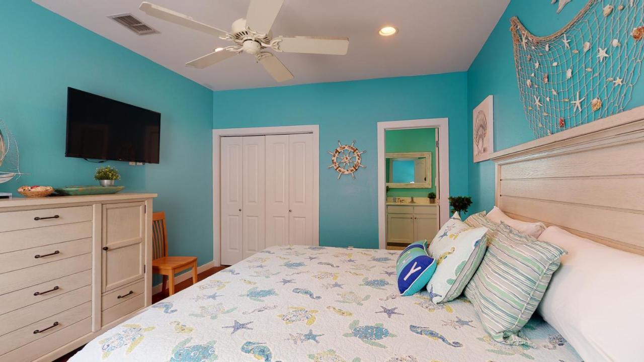 Vw36 3 Bedroom Townhome In Gated Neighborhood, 2 Paved Parking Spaces, 2 Shared Heated Pools Port Aransas Exterior photo